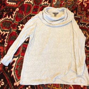 A Pea in the Pod Maternity Breastfeeding Shirt